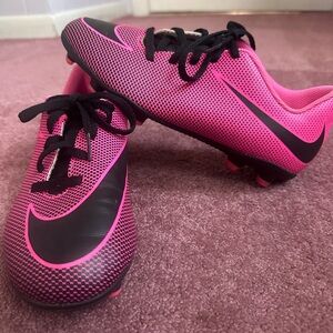 Nike Bright Pink and Black Sports Cleats